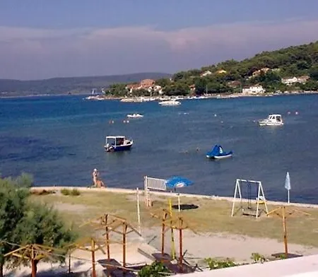 In With Seaview, Terrace, Air Condition, Wifi Апартаменты
