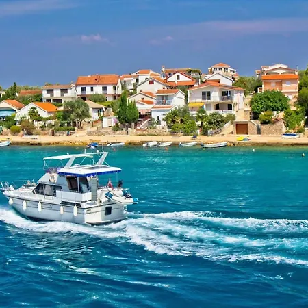 In With Seaview, Terrace, Air Condition, Wifi Пашман